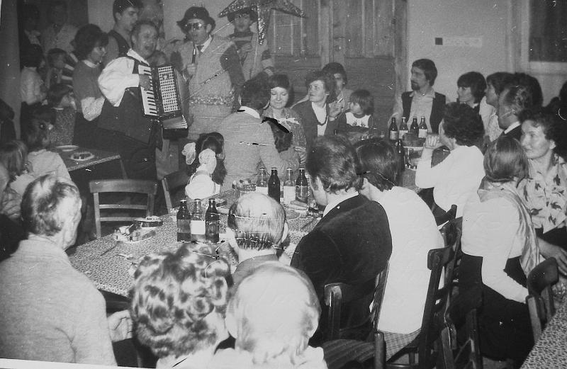 parafia polskokatolicka 1_74.jpg - Rok 1984. Opłatek parafialny